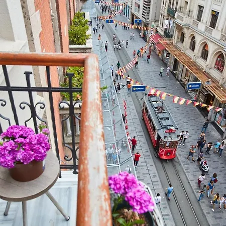 Magnova Hotel Istanbul