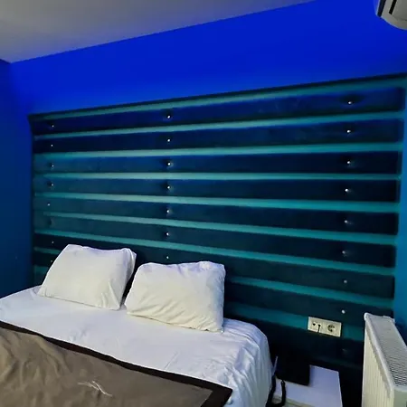 Moon Blue * اسطنبول