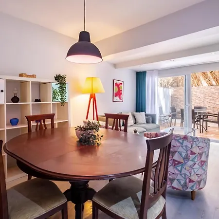 Flat Close To Shopping Malls In Sisli Apartment Istanbul