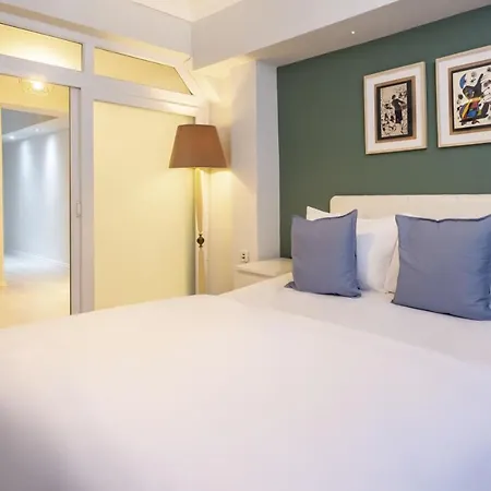 Apartment Flat Close To Shopping Malls In Sisli