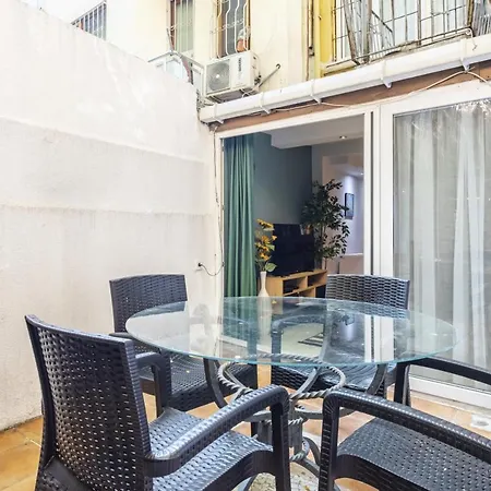 Flat Close To Shopping Malls In Sisli
