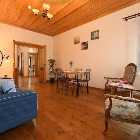 Traditional Wooden Ottoman House @grandbazaar Apartment