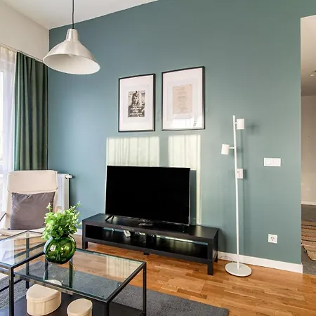 Apartment Modern Flat In Istanbul, 10 Min To Airport Metro *