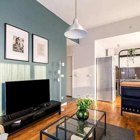 Modern Flat In Istanbul, 10 Min To Airport Metro Apartment Istanbul
