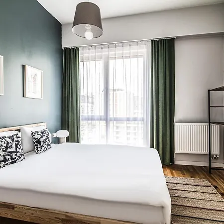 Apartment Modern Flat In Istanbul, 10 Min To Airport Metro *