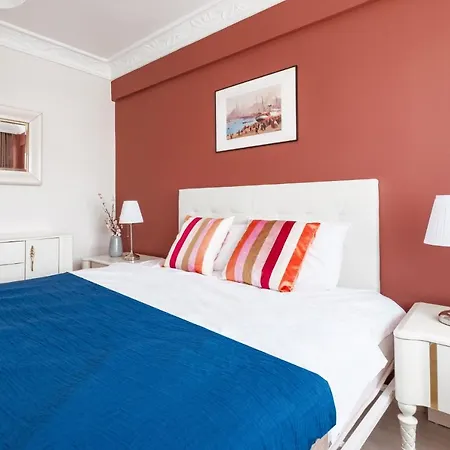 Sea View Flat W Balcony 5 Min To Dolmabahce Palace Apartment Istanbul