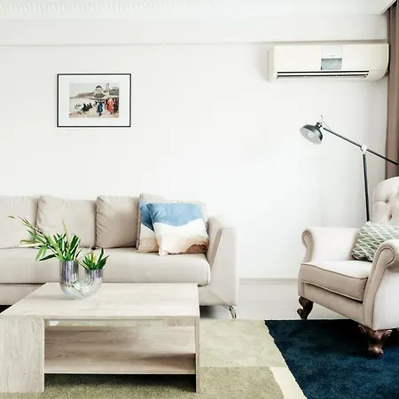 Apartment Sea View Flat W Balcony 5 Min To Dolmabahce Palace *