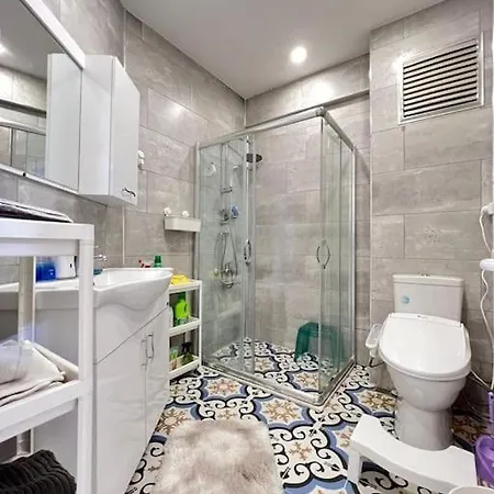 Apartment Spacious 2br Near Taksim