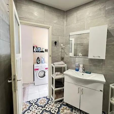 Spacious 2br Near Taksim * Istanbul