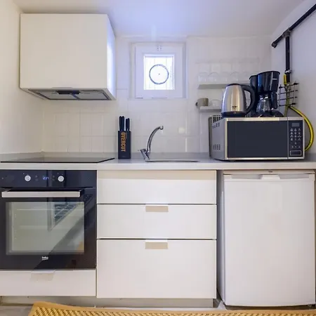 Apartment Vibrant Flat 5 Minutes Walk To Istiklal In Beyoglu *