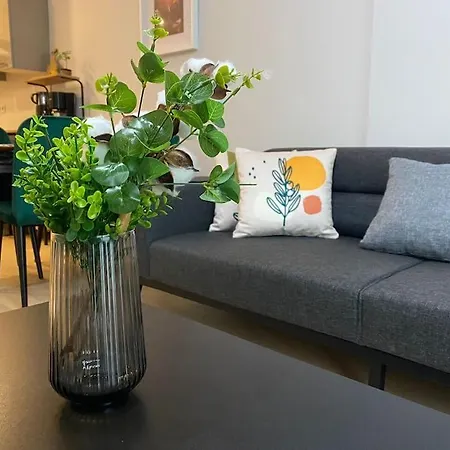 Site Icinde! New! Modern Apart In Kadikoy *