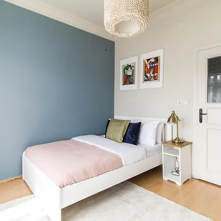 Apartment Chic And Cozy Flat Near Istiklal Street In Beyoglu