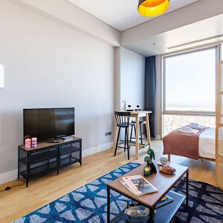 Studio Flat With Panoramic City View In Atasehir Apartment *