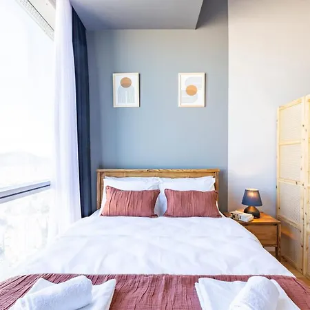 Studio Flat With Panoramic City View In Atasehir Apartment Istanbul