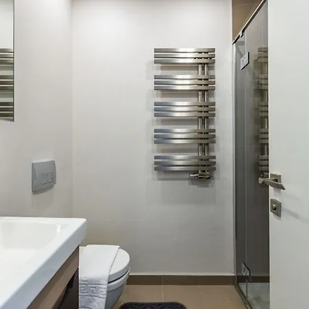 Studio Flat With Panoramic City View In Atasehir *
