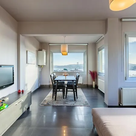 Apartment Stylish With Bosphorus View In Besiktas