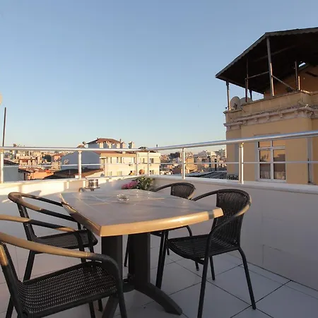 Taksim Brand Aparthotel 5*
