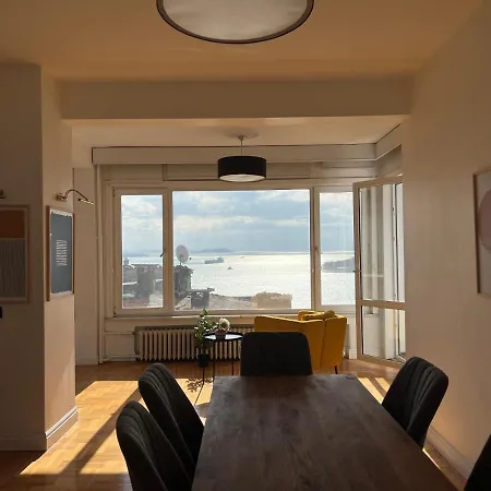 Renovated 5br With Sea View Apartment *