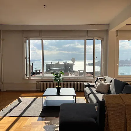Apartment Renovated 5br With Sea View