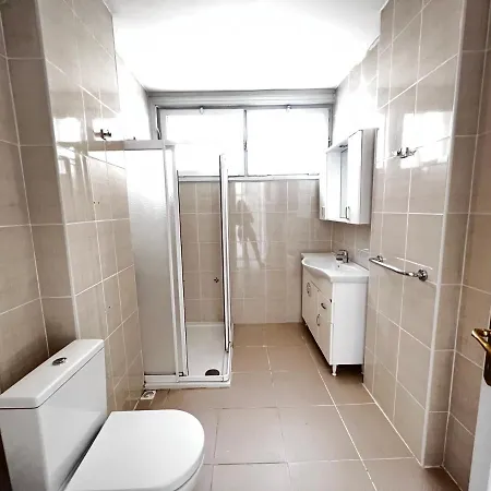 Renovated 5br With Sea View Apartment