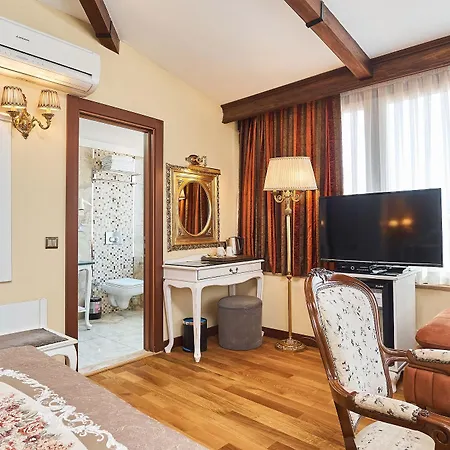 Western Empire Palace & Hotel Istanbul