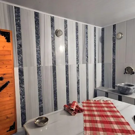 Rhiss Bostanci Hotel 3*