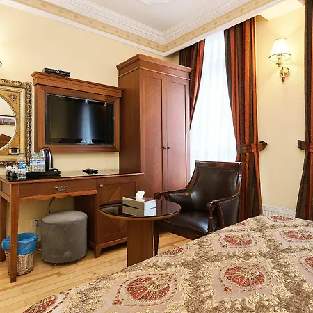 Hotel Western Empire Palace &