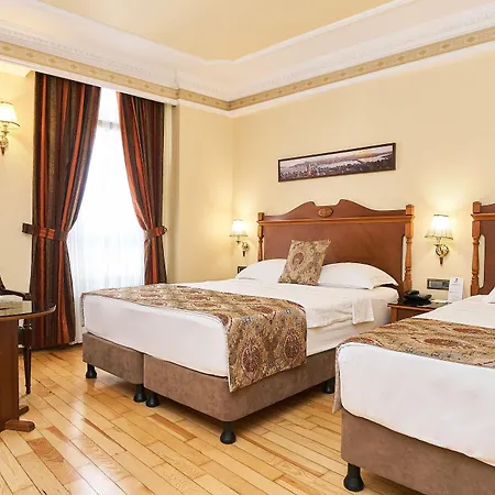 Hotel Western Empire Palace & 4*