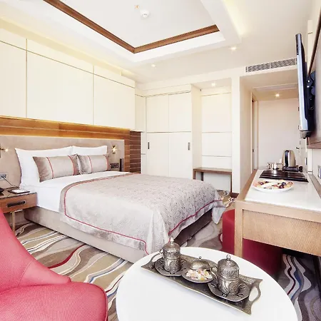 Grand De Pera Hotel