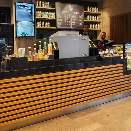 Ramada Plaza By Wyndham Center (adults Only) מלון