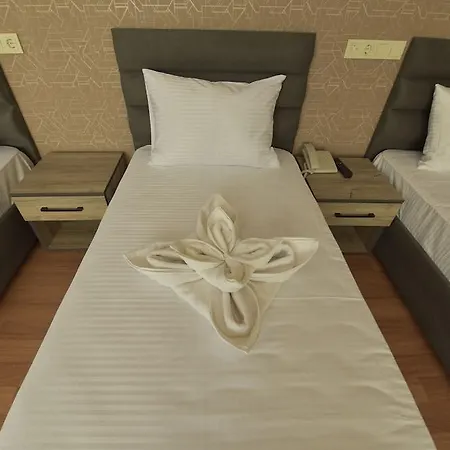 Hotel The Luxx Boutique 3*