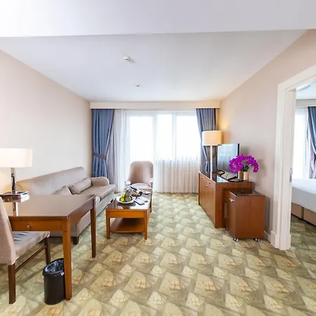 Hotel Miracle Asia Airport & Spa 5*