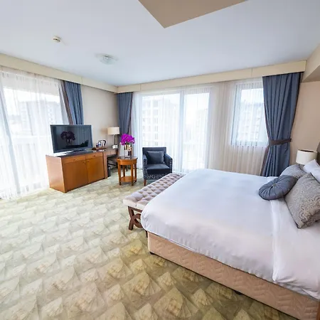 Miracle Asia Airport & Spa Hotel