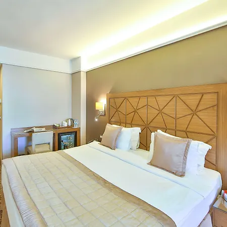 Hotel Ramada By Wyndham Taksim Istambul