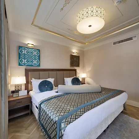 מלון Golden Age Taksim 4*