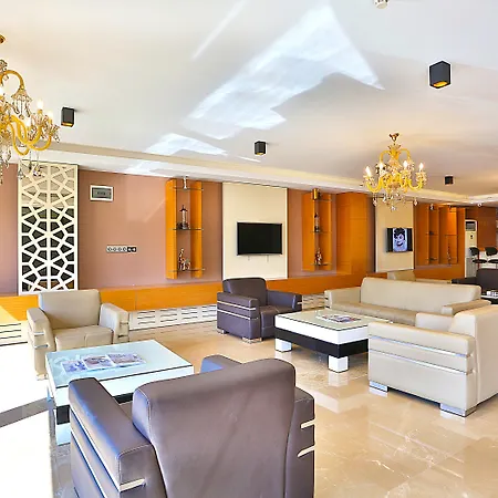 Grand Sagcanlar מלון 3*