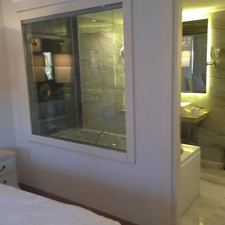 Hotell The Constantine 3*