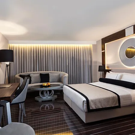 Hotel Ramada & Sisli