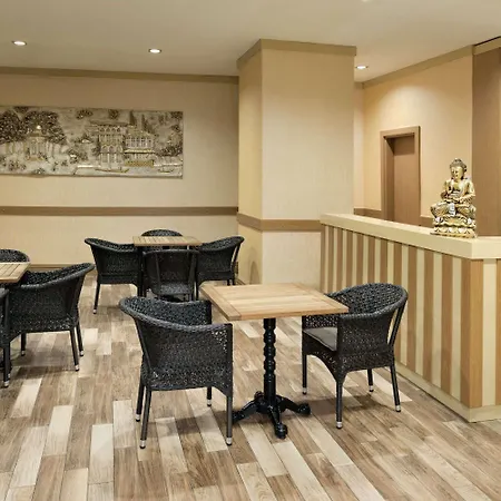 伊斯坦布尔希什利温德姆华美达套房酒店 4* 伊斯坦布尔