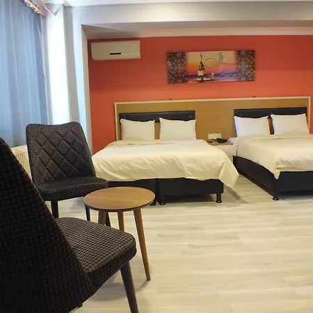Naila Hotel 2*
