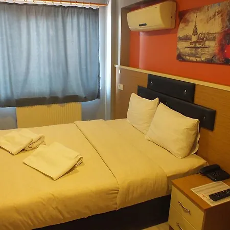Hotel Naila 2*