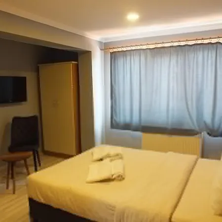 Naila Hotel 2*