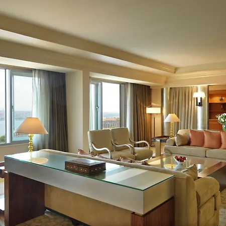 Grand Hyatt Otel 5*