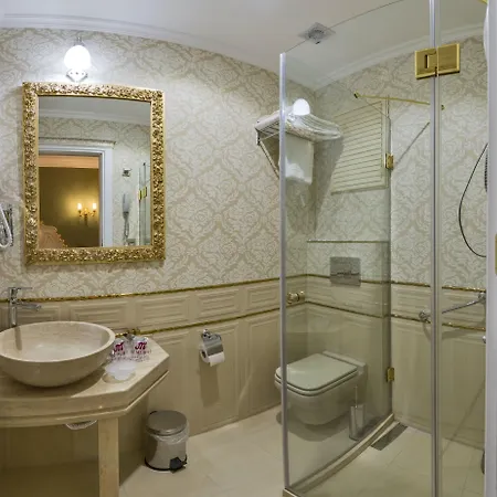 By Murat Crown Taksim Hotel