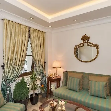 Hotel Four Doors 3*