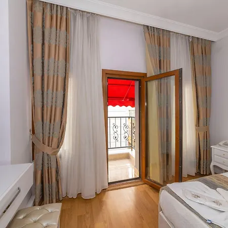 Rosalie Palace Hotel 2*