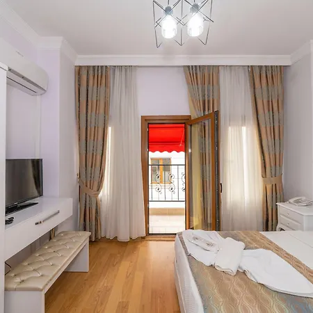 Rosalie Palace Hotel 2*