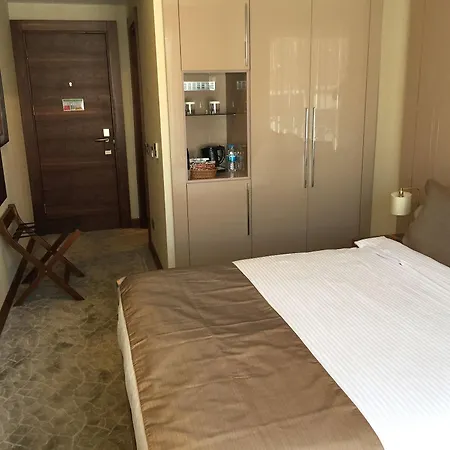 Inera Pendik Hotel 4*