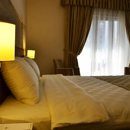 Orya Hotel