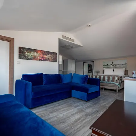 Elanaz Istanbul